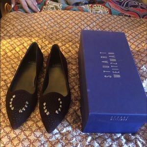 Almost brand new design shoes size 8,5